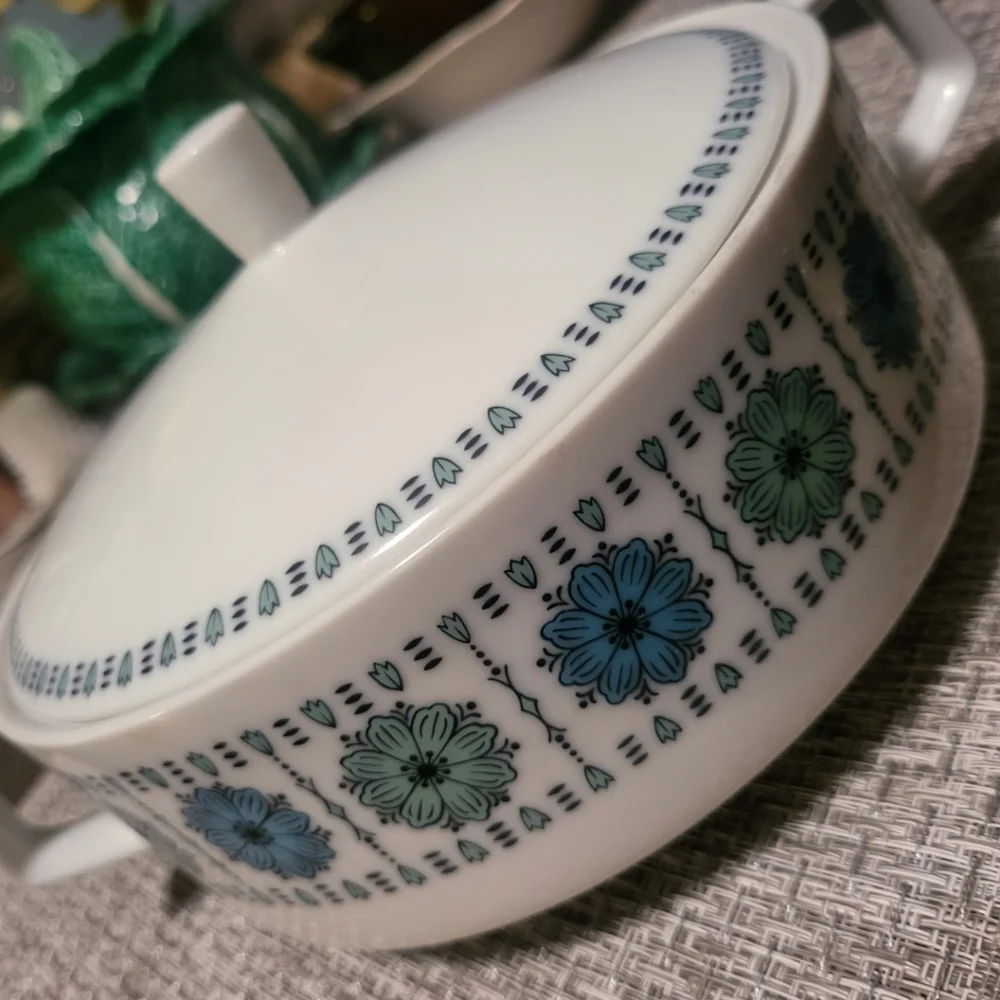 MCM 70s Saturn China Casserole Serving Dish Atomic Blue/Mint Floral Design~Japan - Picture 1 of 5